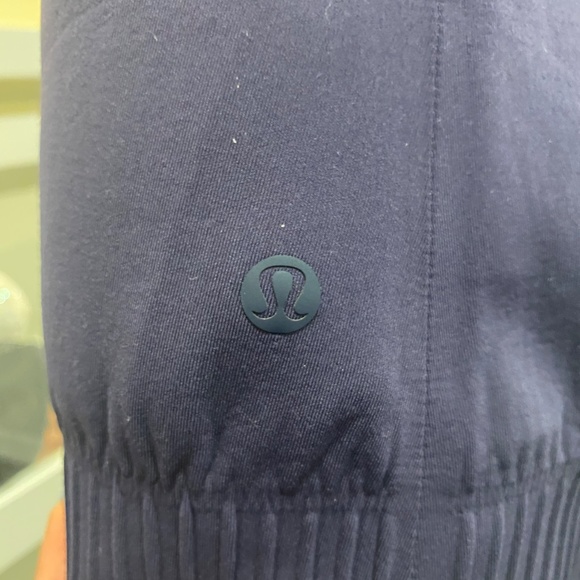 Lululemon Vest - Picture 2 of 4